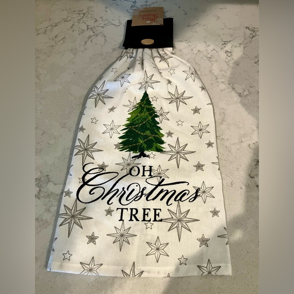 Oh Christmas Tree kitchen towel NWT